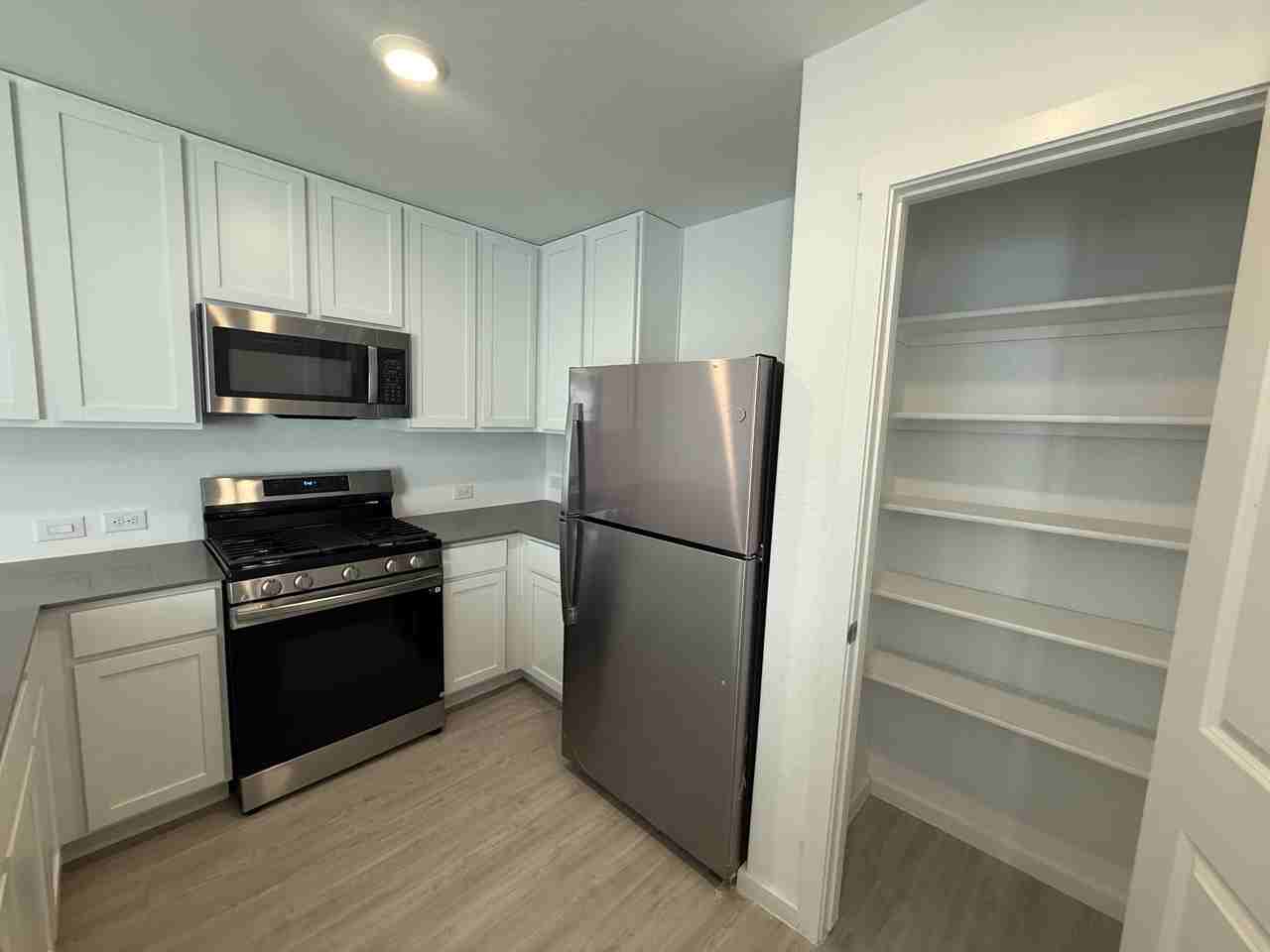 10727 Vesta Curv #1 - Photo 3 of 33