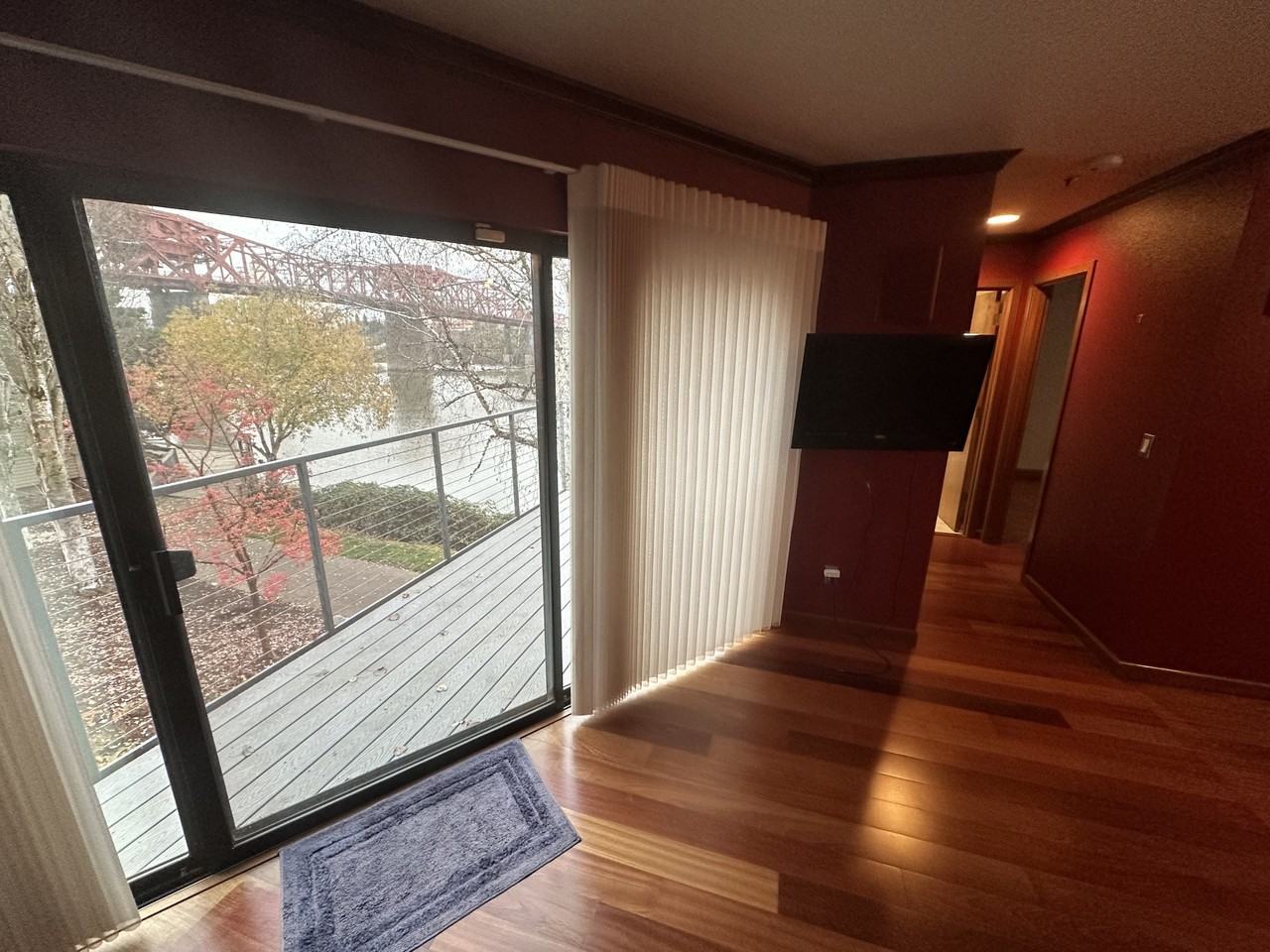 920 Northwest Naito Parkway - J3Unit J3 #J3 - Photo 3 of 13