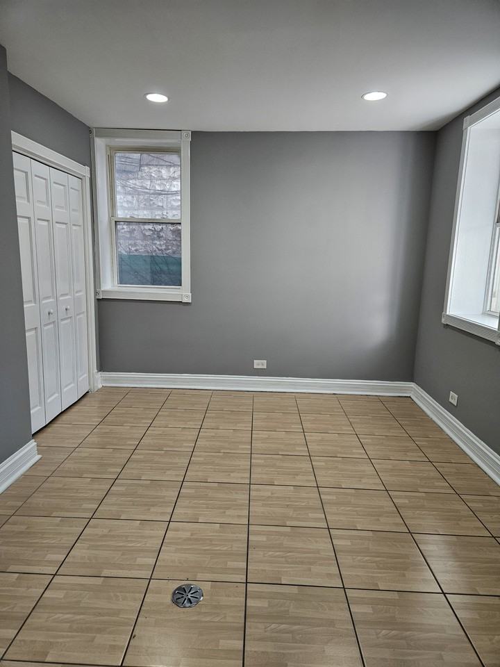 1848 N Richmond St #LL - Photo 7 of 24