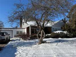 featured image of 2780 Rockaway Ave