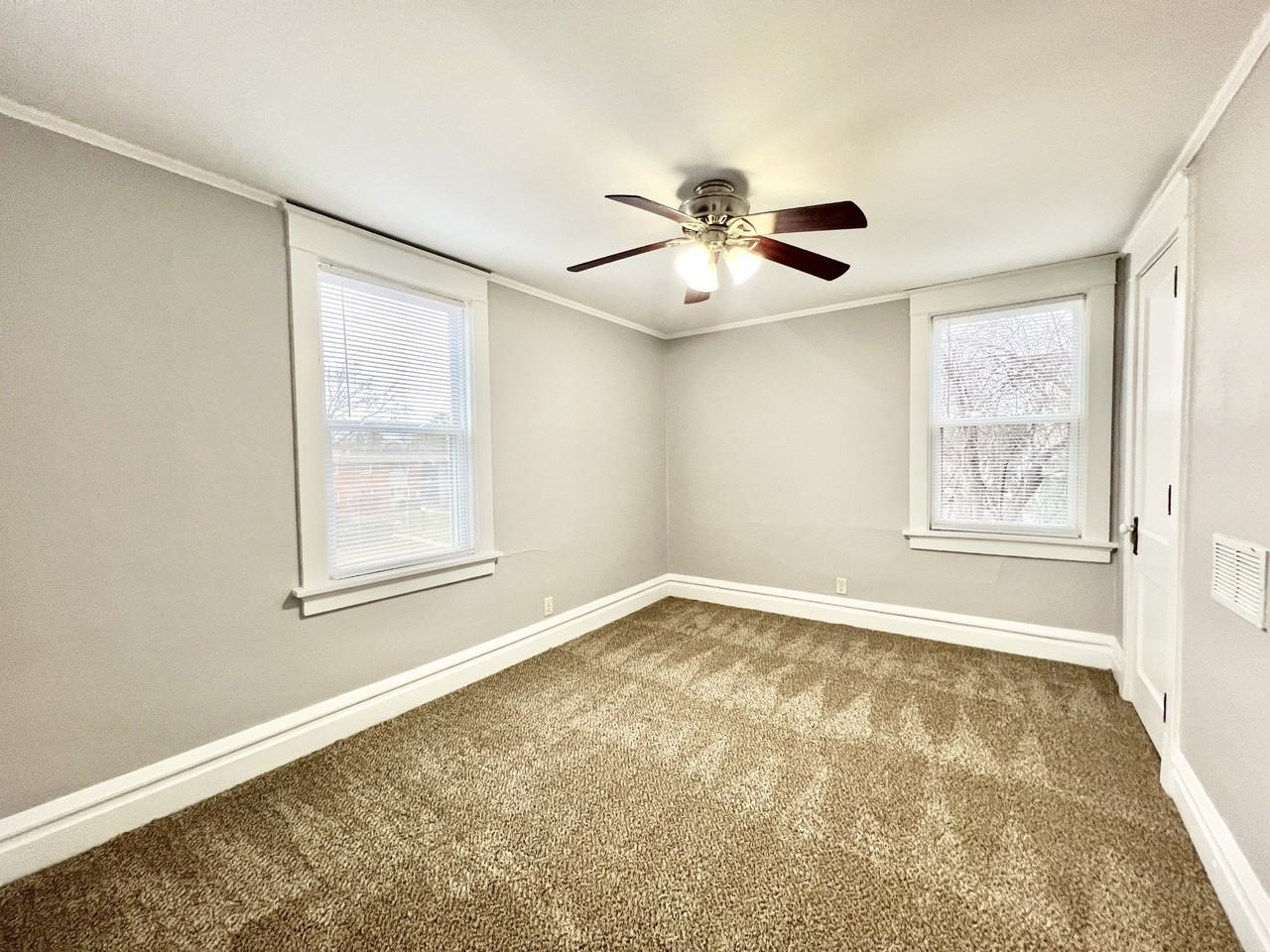 509 E Milwaukee St #3 - Photo 5 of 10