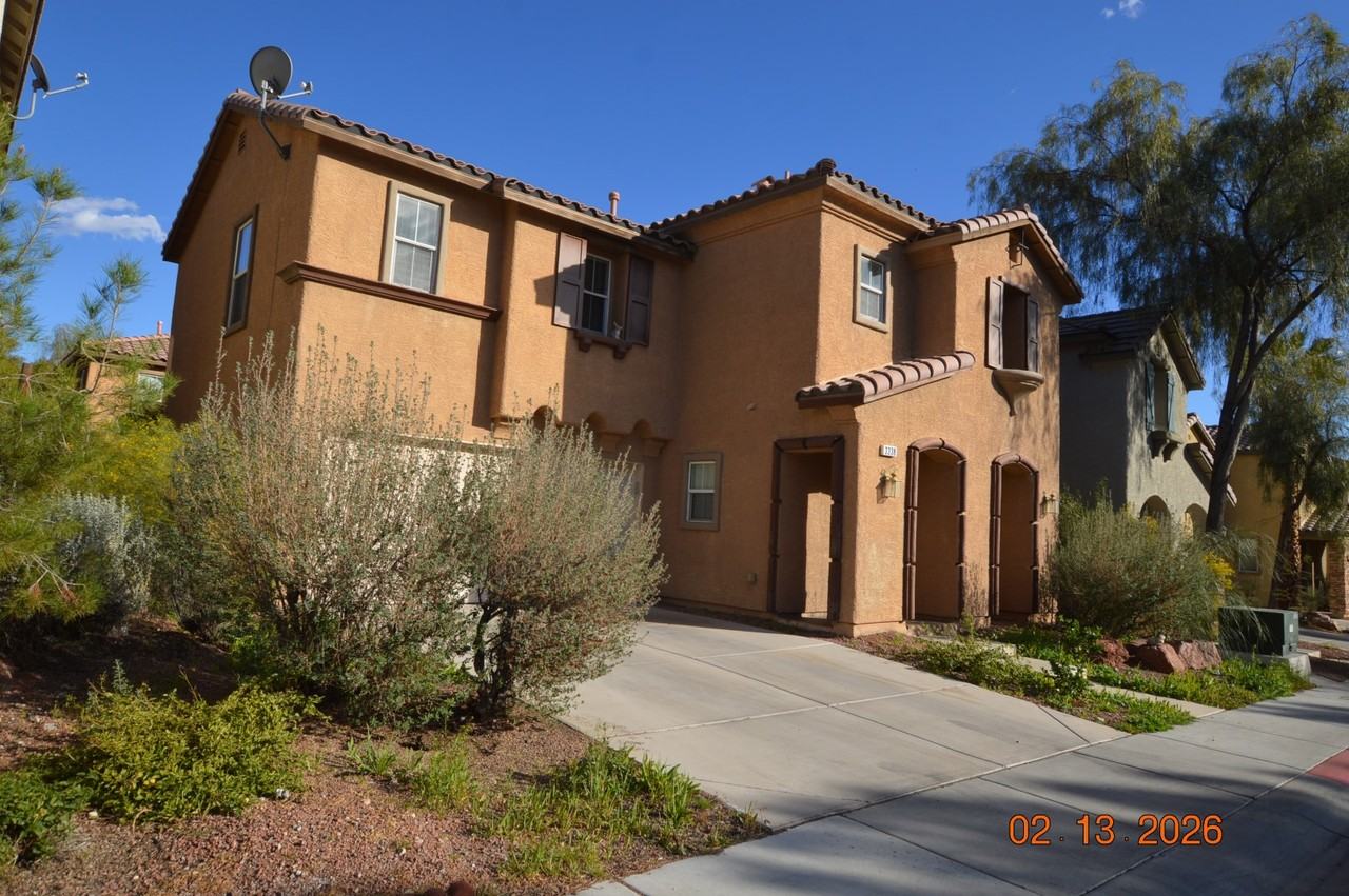3338 Cave Primrose St #1 - Photo 2 of 26