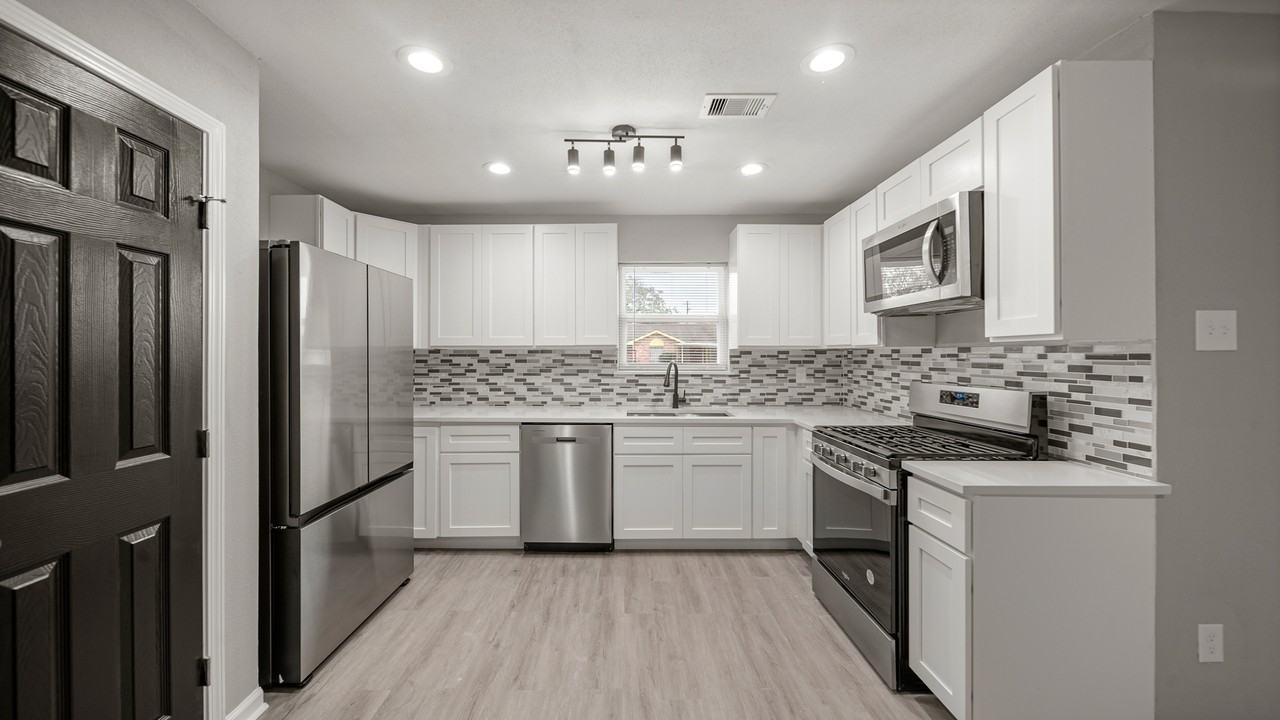 11330 Murr Way #1 - Photo 4 of 26