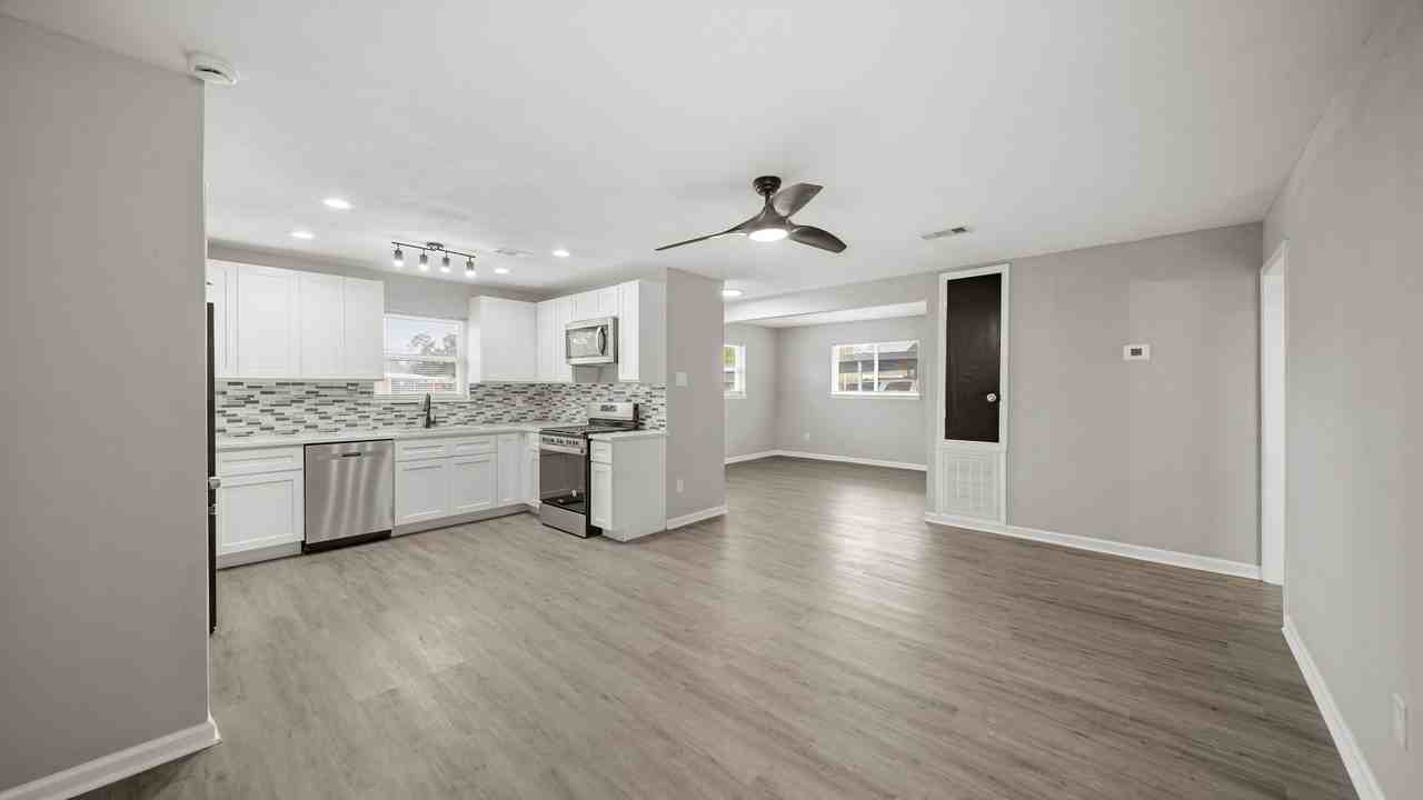 11330 Murr Way #1 - Photo 7 of 26