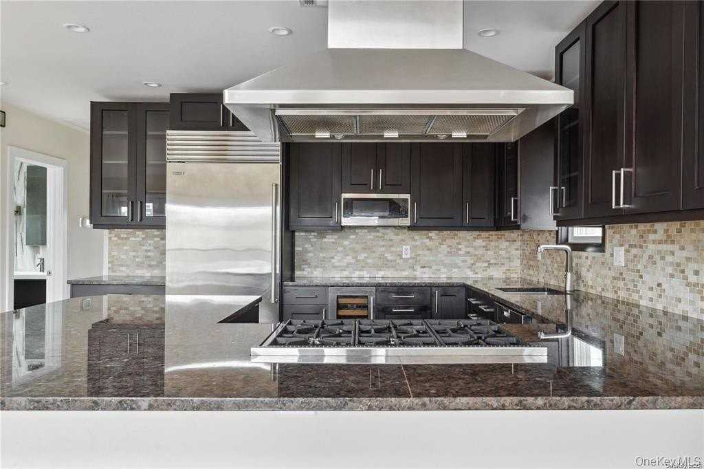 225 E Walnut St Unit 1 #1 - Photo 2 of 25