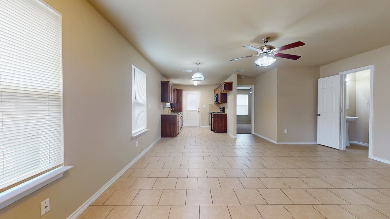 812 Parkplace Rdg #1 - Photo 3 of 17