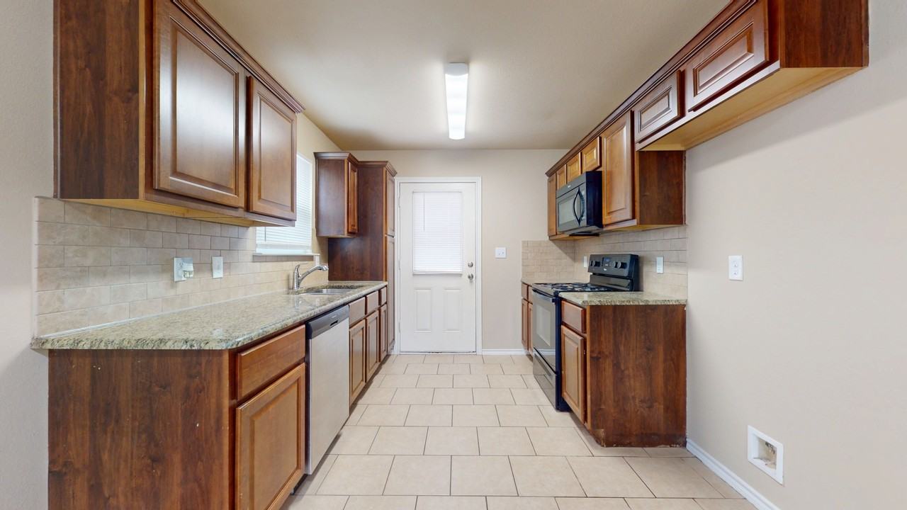 812 Parkplace Rdg #1 - Photo 5 of 17