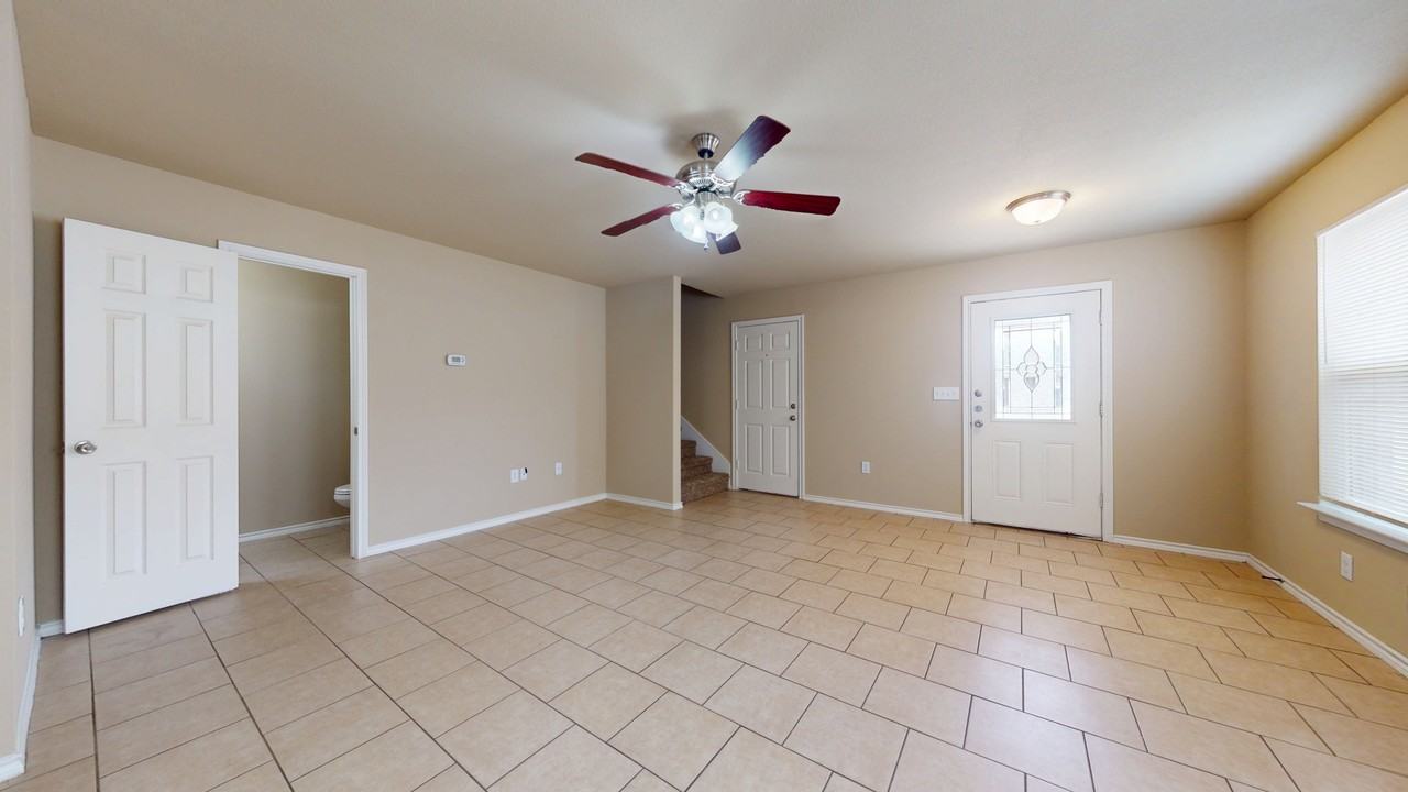 812 Parkplace Rdg #1 - Photo 6 of 17