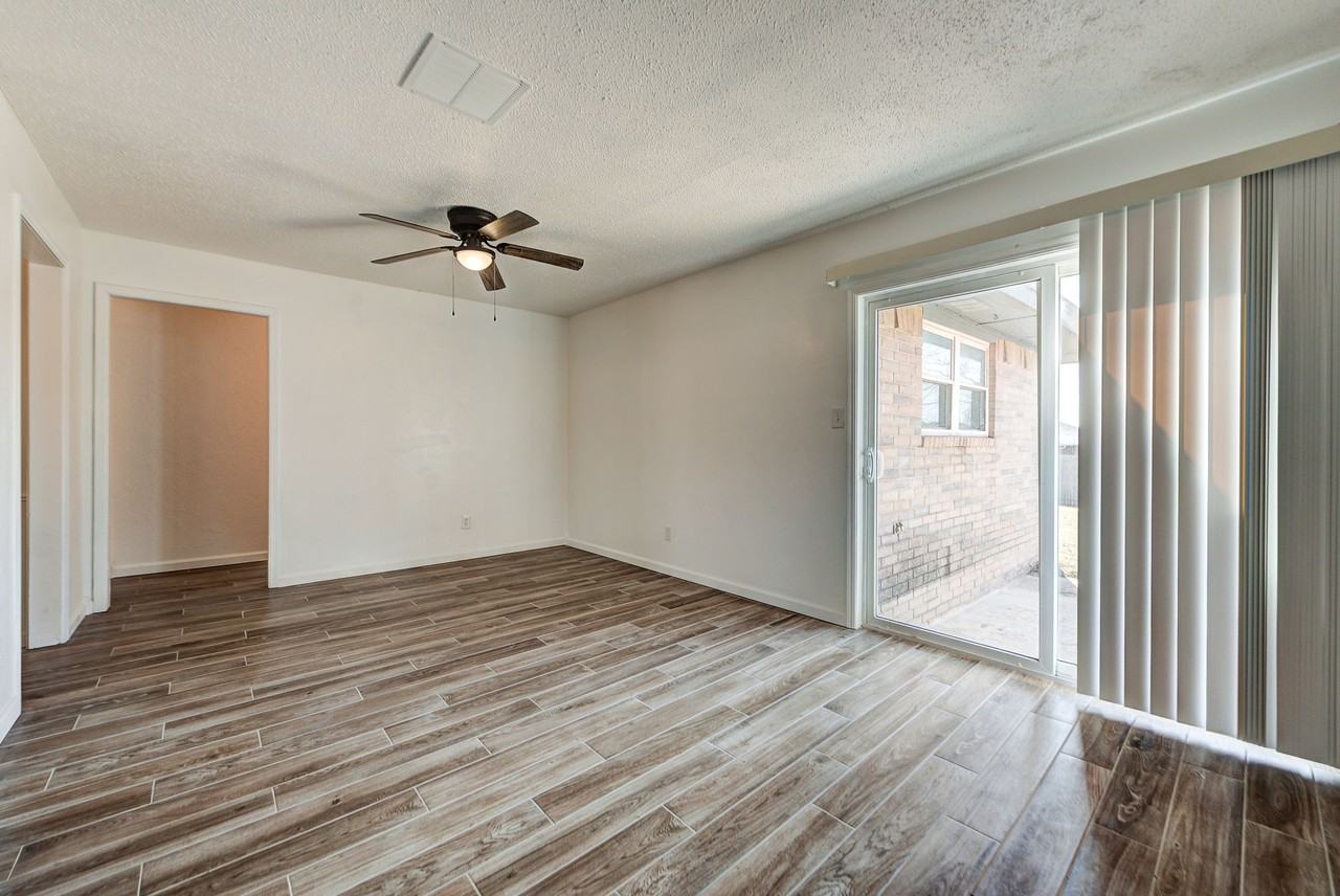 1512 Pinewood Dr #1 - Photo 6 of 24