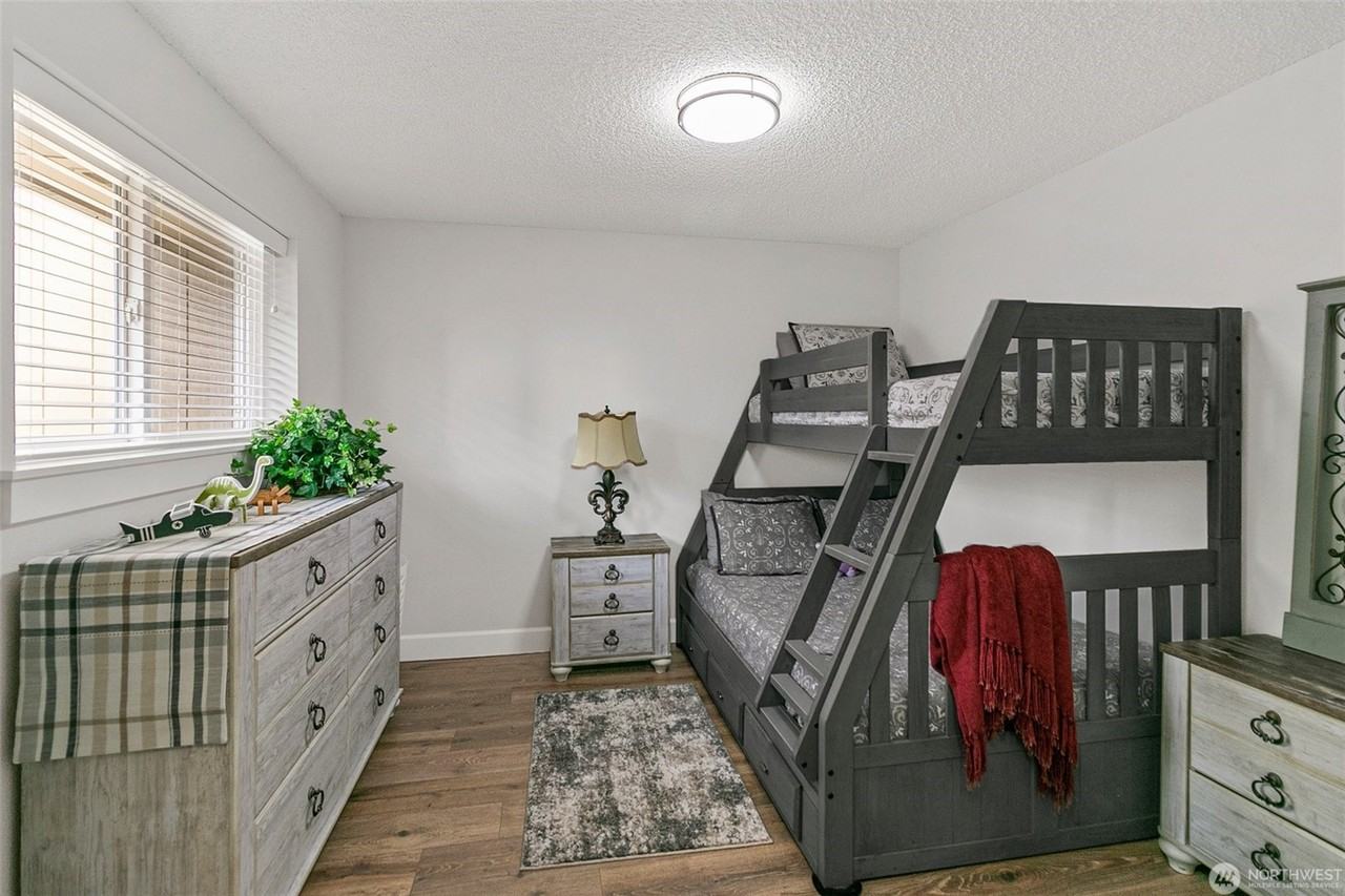 9721 118th St E #1 - Photo 5 of 5