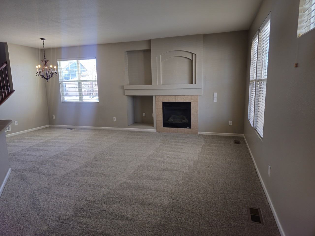 1354 S Coolidge Cir - Photo 4 of 23