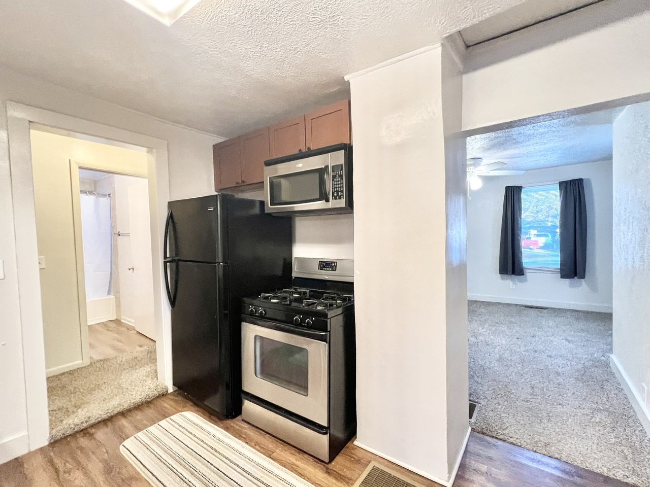 319 N Walnut St #1 - Photo 3 of 10