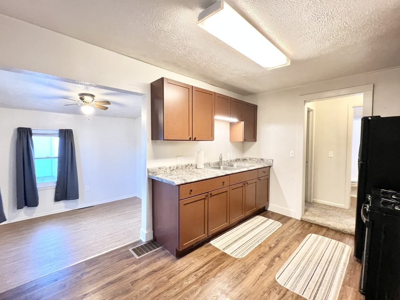 319 N Walnut St #1 - Photo 4 of 10