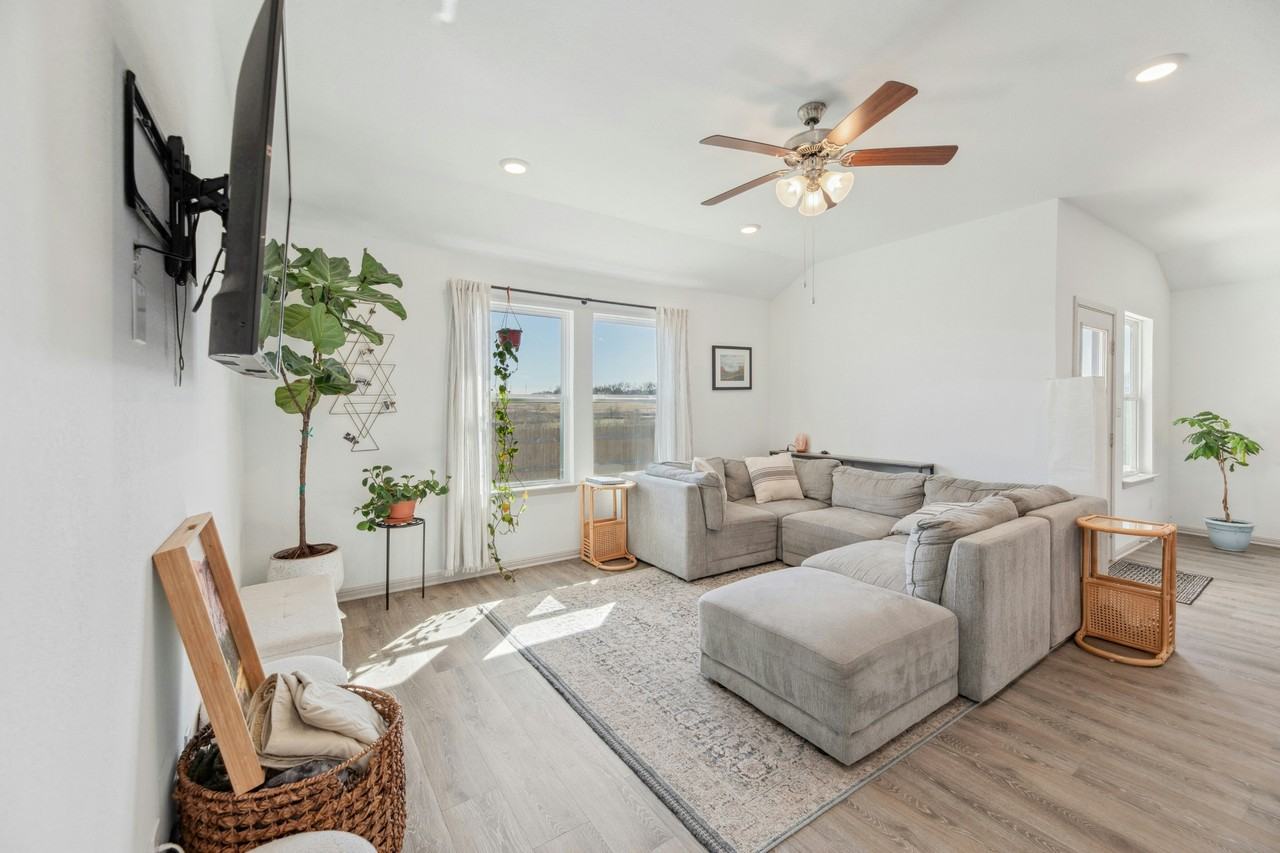 241 Sweetwater Creek Ln #1 - Photo 3 of 10