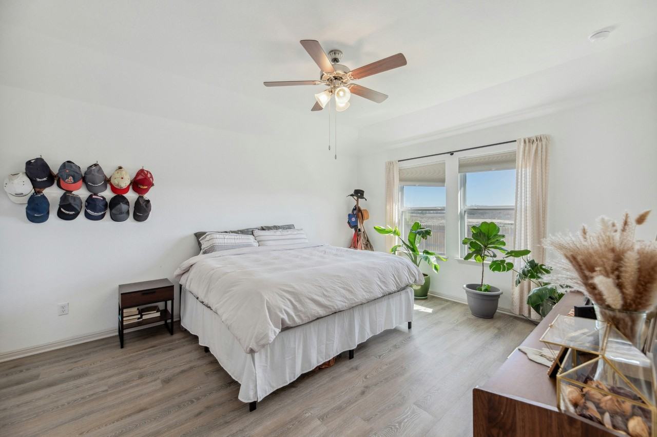 241 Sweetwater Creek Ln #1 - Photo 4 of 10