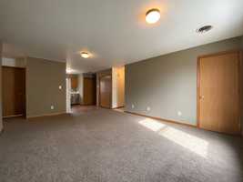 featured image of 261 Woodridge Ct