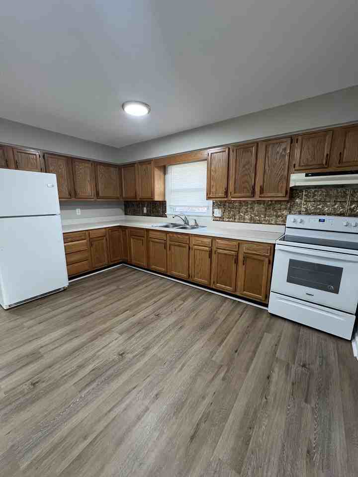 413 Bailey Ln #1 - Photo 4 of 11