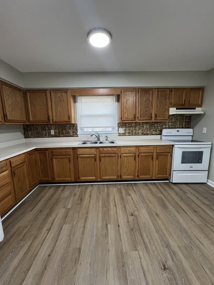 413 Bailey Ln #1 - Photo 5 of 11