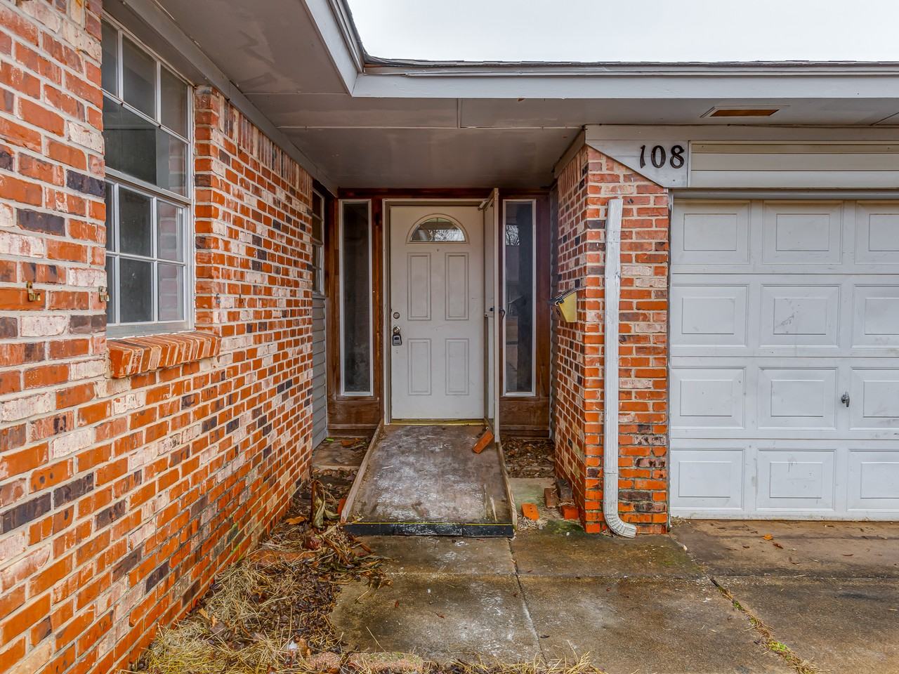 108 Meadowbrook Dr #1 - Photo 4 of 45