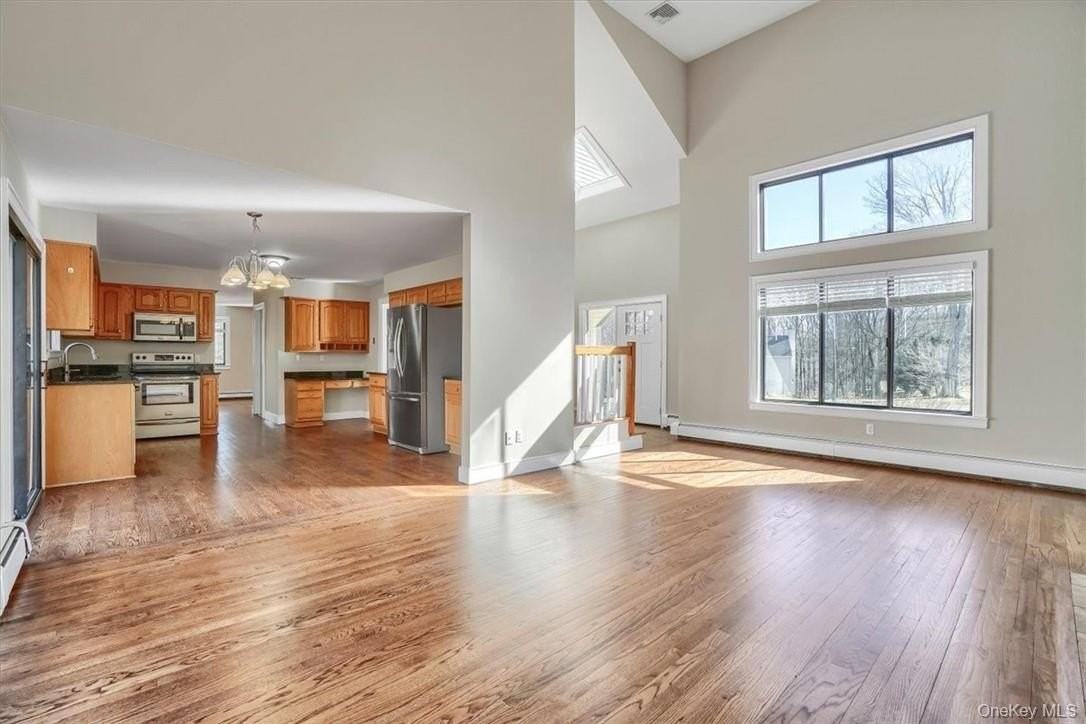 9 Oak Ave - Photo 6 of 27