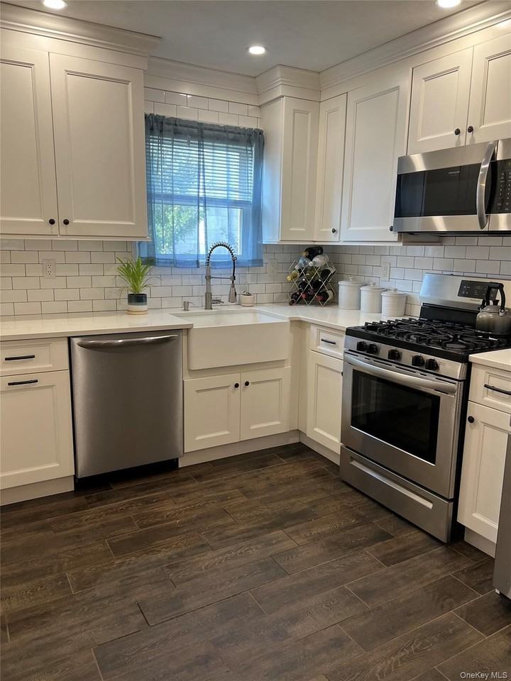 72 2nd Ave - Photo 2 of 9