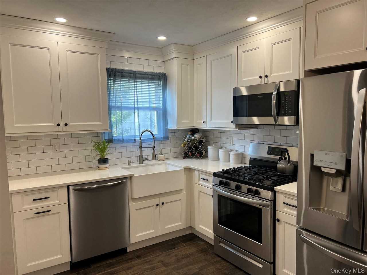 72 2nd Ave - Photo 3 of 9