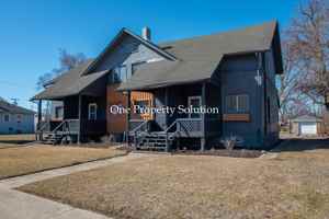 featured image of 328 Bridge St #1