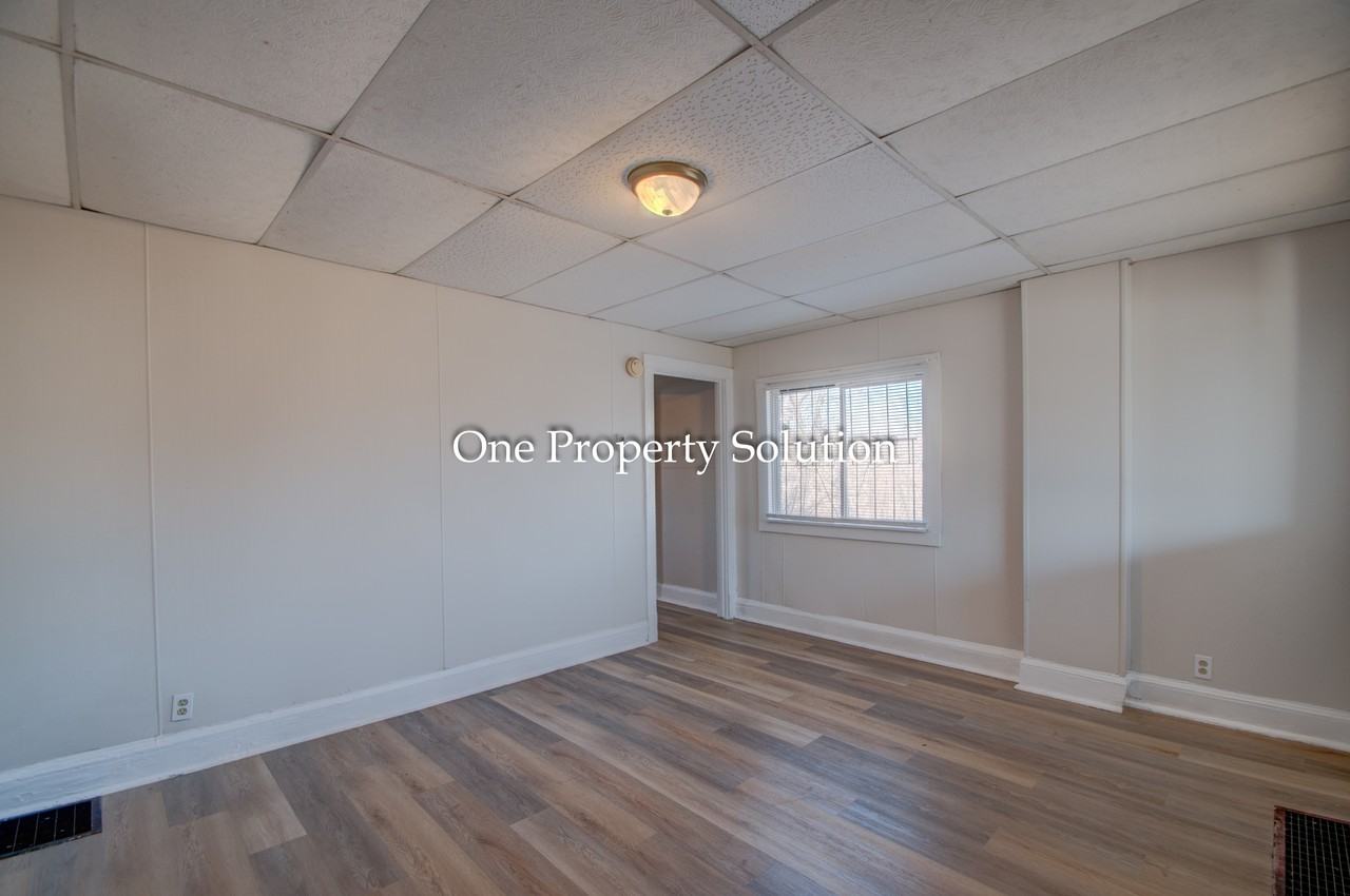 328 Bridge St #1 - Photo 6 of 20