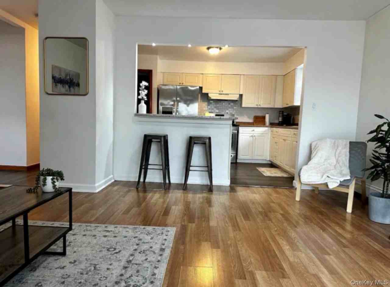 9212 25th Ave - Photo 7 of 9