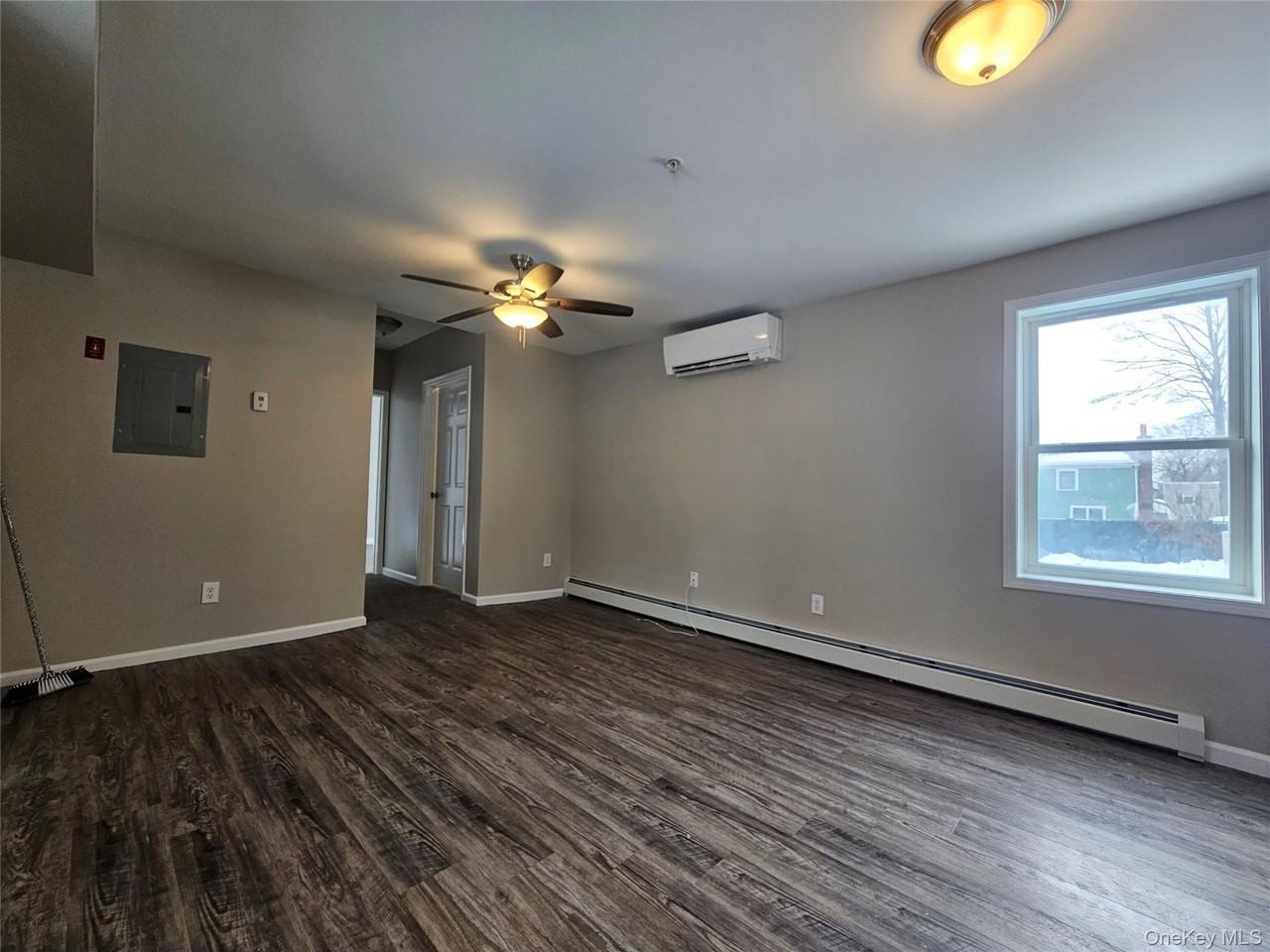 12 West St - Photo 3 of 12