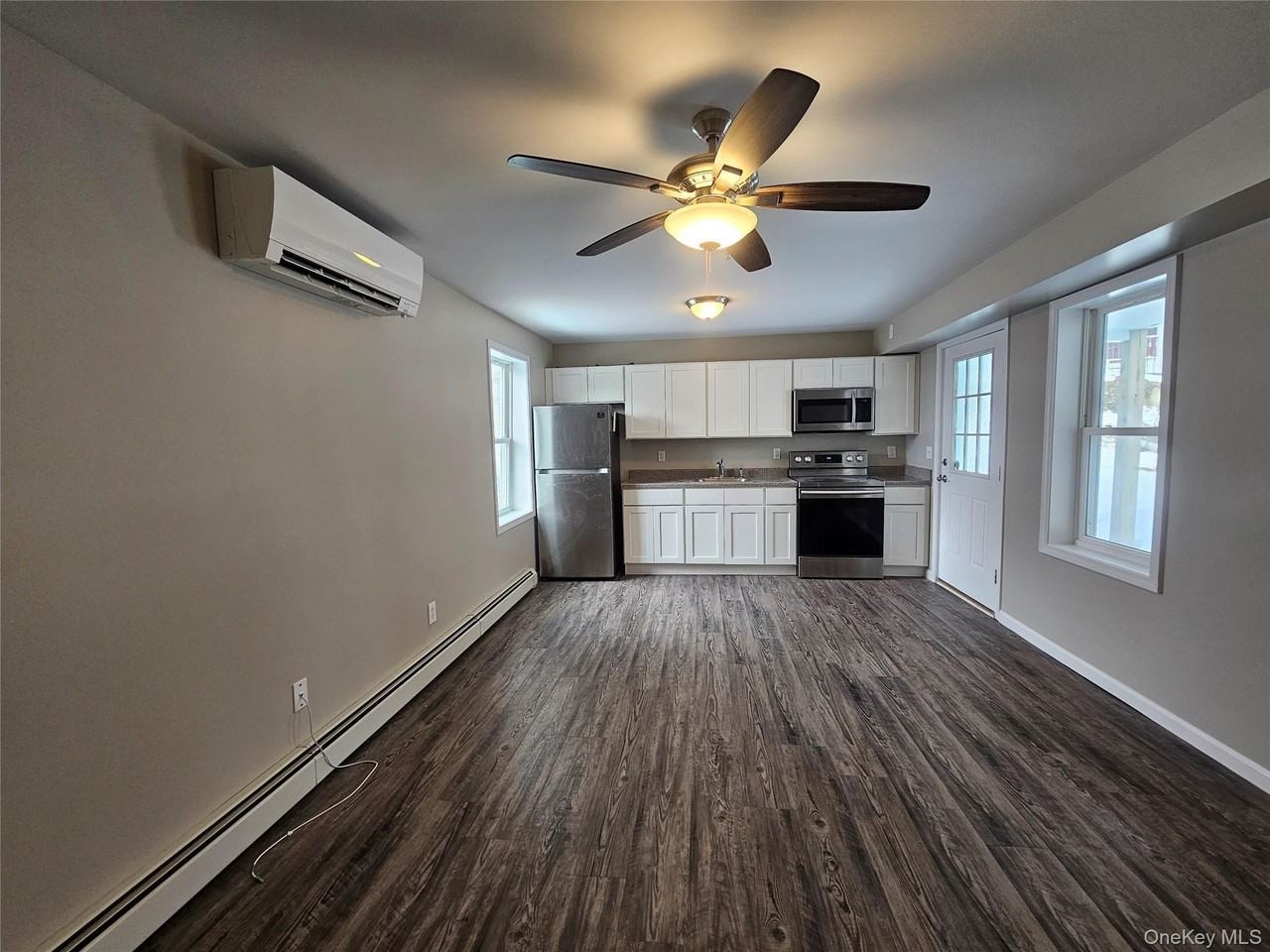 12 West St - Photo 4 of 12