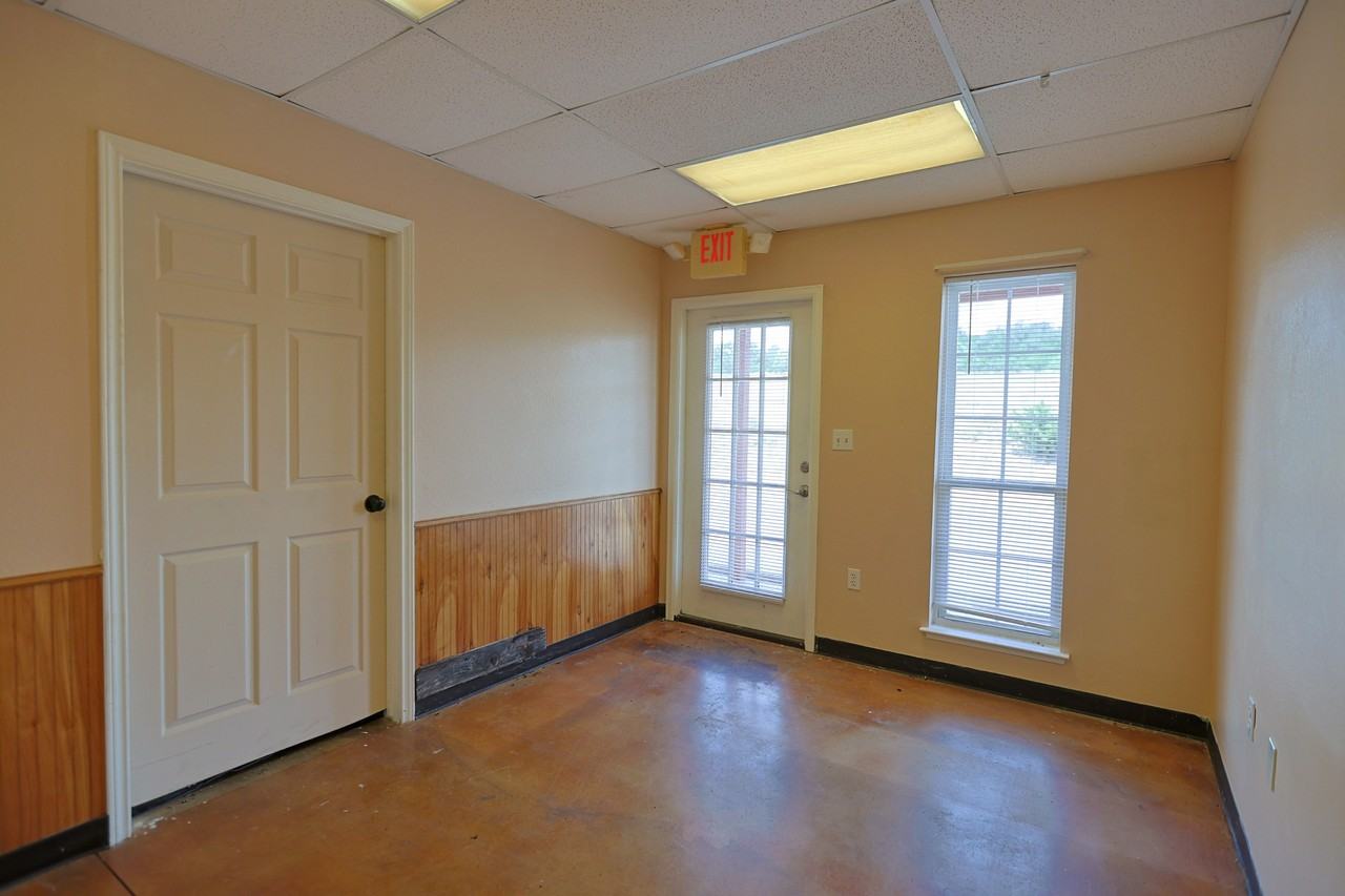 23063 Texas 46STE 4 #4 - Photo 3 of 18