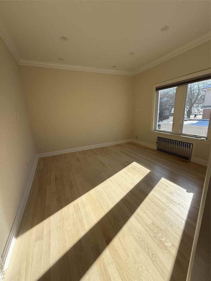 7868 84th St - Photo 4 of 17