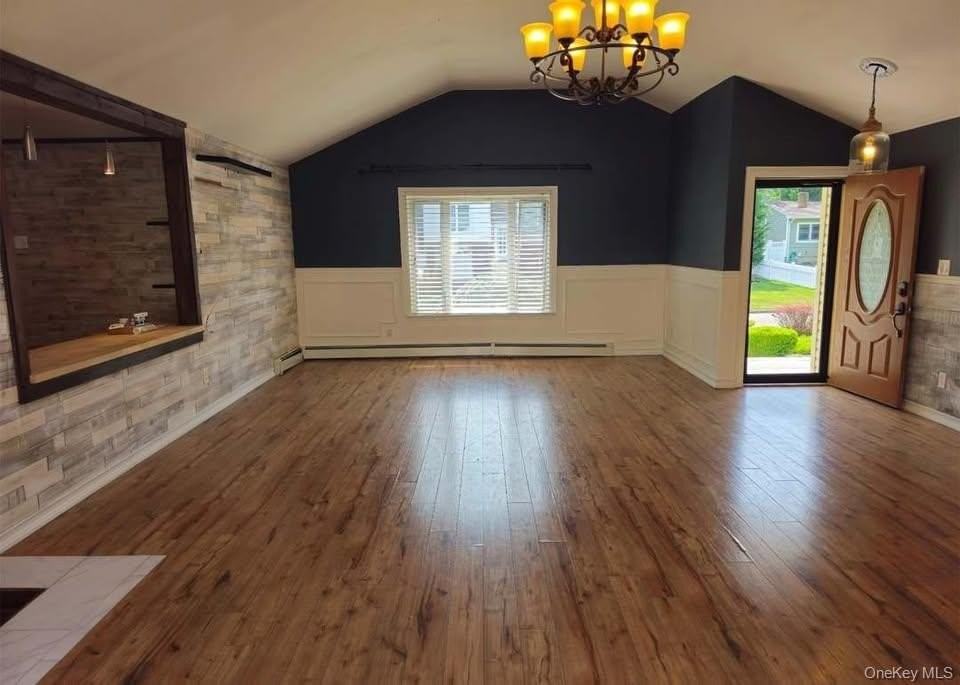 143 N Summit Ave - Photo 3 of 21