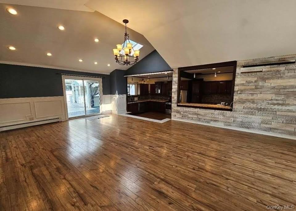 143 N Summit Ave - Photo 4 of 21