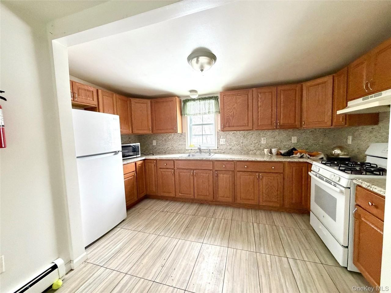 14 Liberty St Apt 2 #2 - Photo 3 of 11