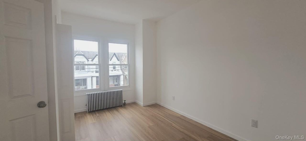 7829 68th Ave - Photo 4 of 18