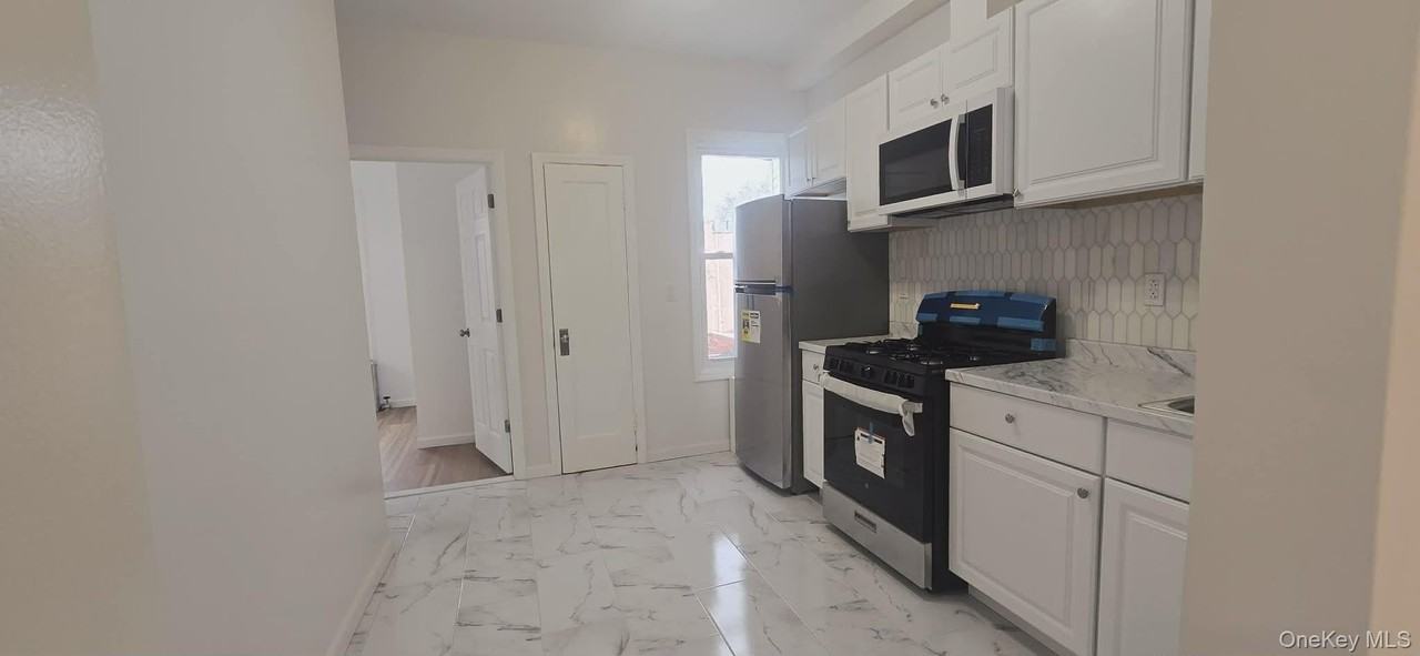 7829 68th Ave - Photo 7 of 18