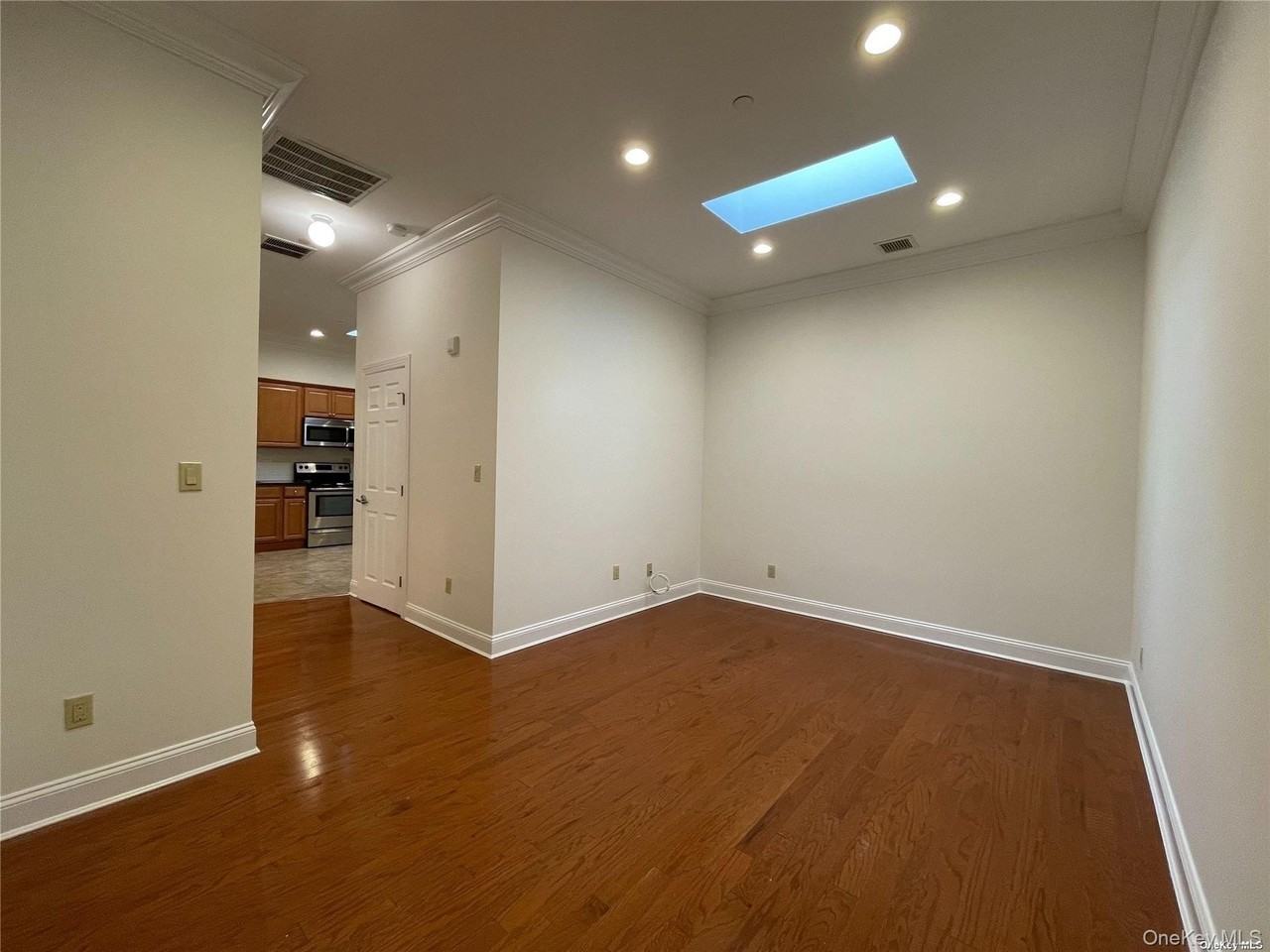 328A Main St Apt 3b #3B - Photo 4 of 15