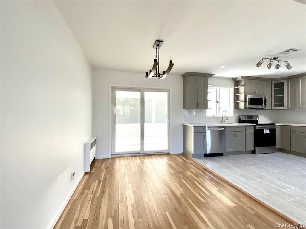 29 Lewis Ln - Photo 3 of 11