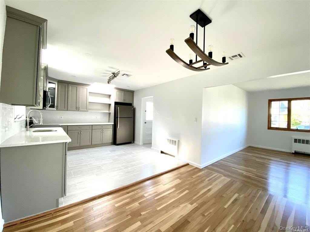 29 Lewis Ln - Photo 4 of 11