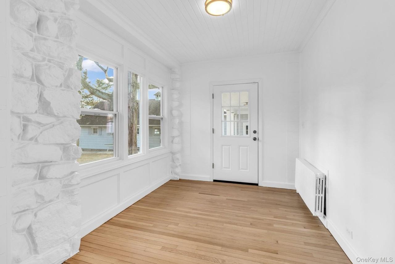 475 Dobbs Ferry Rd - Photo 2 of 29