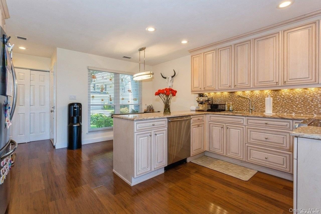 100 Baker Ct Unit 118 #118 - Photo 4 of 25