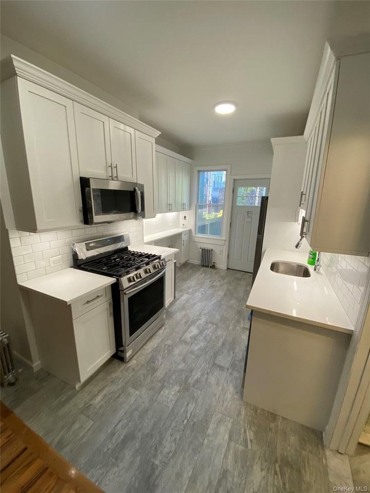 5709 Catalpa Ave Apt 1l #1L - Photo 3 of 15