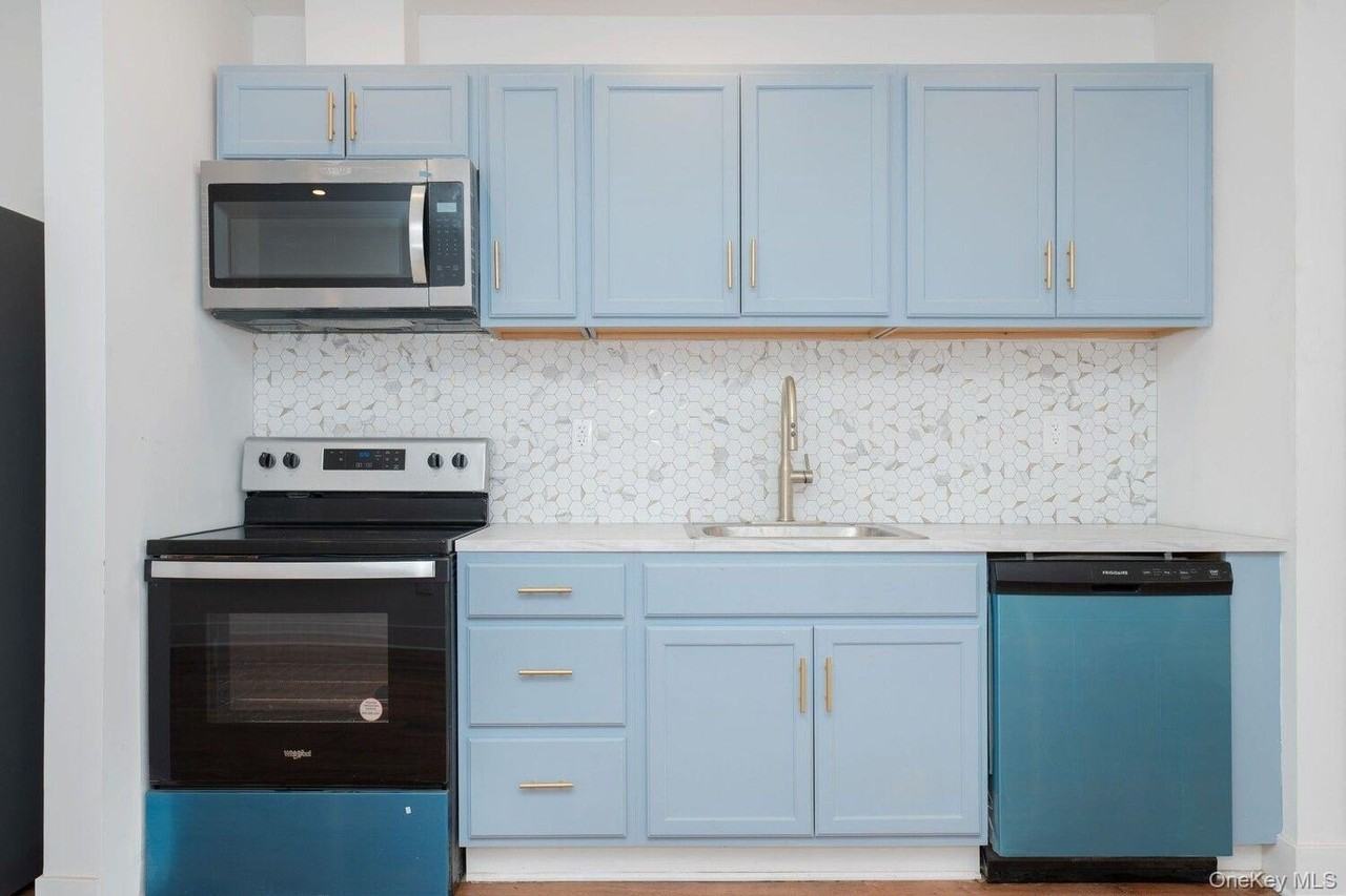 1179 Dean St Unit 3 #3 - Photo 5 of 9