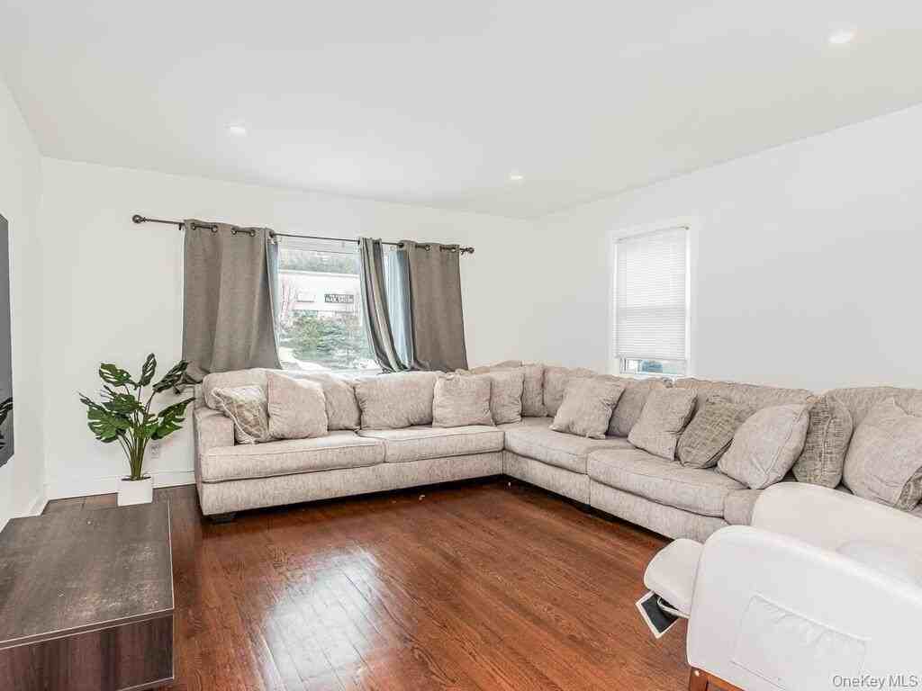 2096 Central Park Ave - Photo 2 of 20