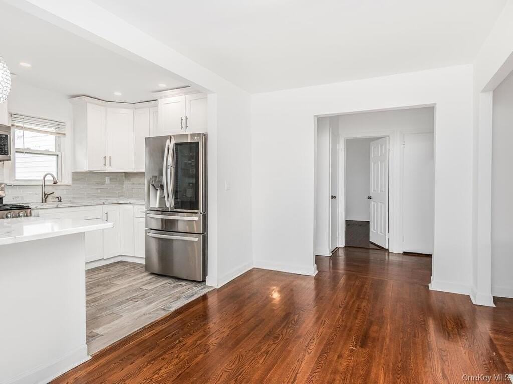 2096 Central Park Ave - Photo 6 of 20