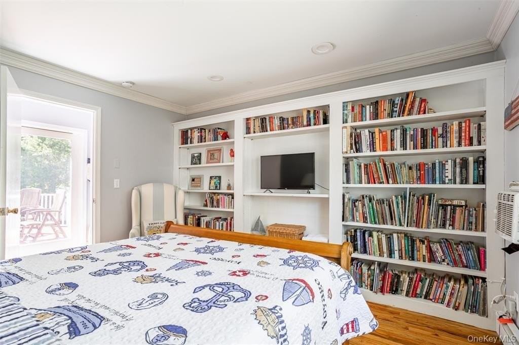 2300 Pine Tree Rd - Photo 4 of 13