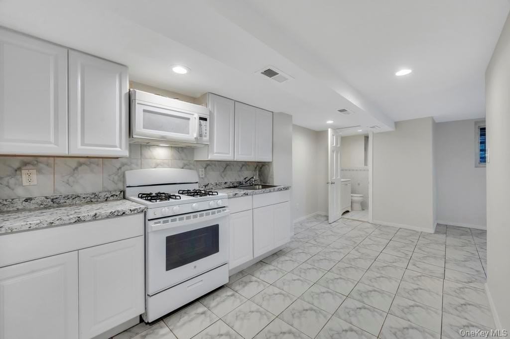 9402 23rd Ave - Photo 4 of 14