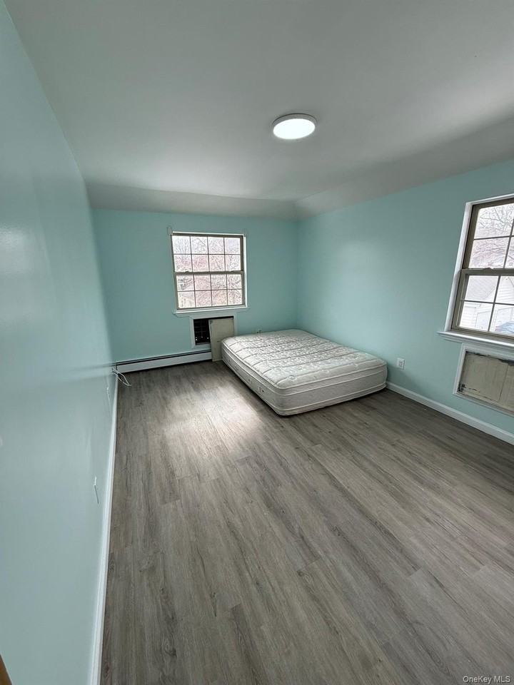 17634 133rd Ave 2nd Fl #2ndFL - Photo 3 of 14